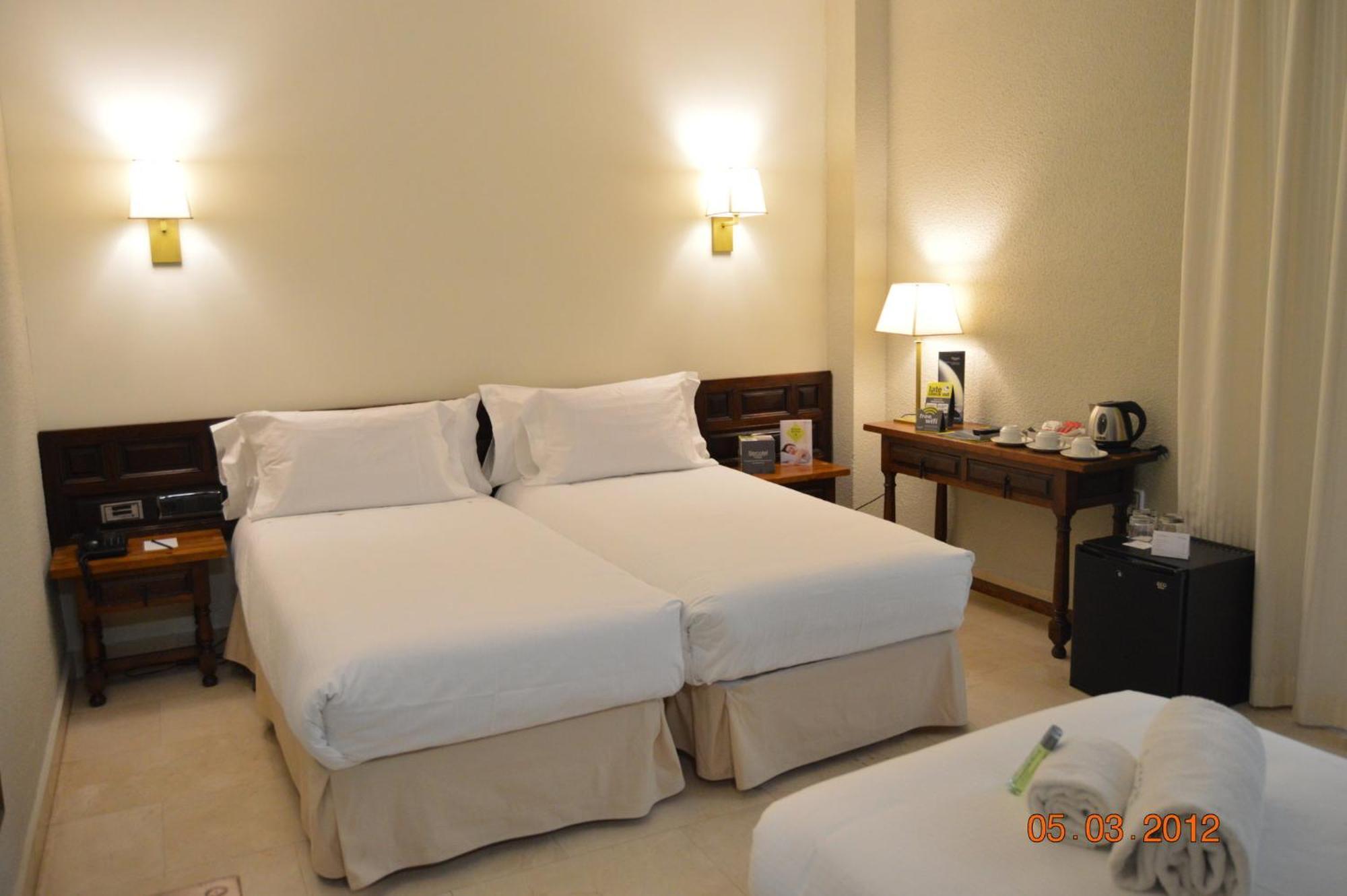 Hotel Sercotel Alfonso VI Toledo Luaran gambar